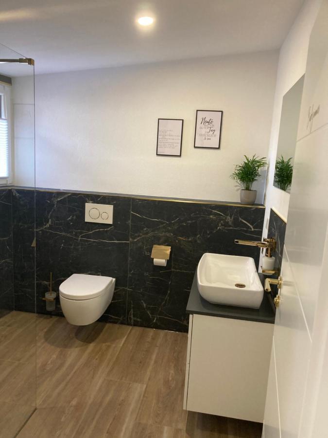Moderne Ferienwohnung Mit Balkon Herxheim Luaran gambar