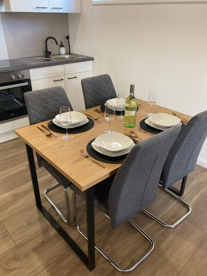 Moderne Ferienwohnung Mit Balkon Herxheim Luaran gambar