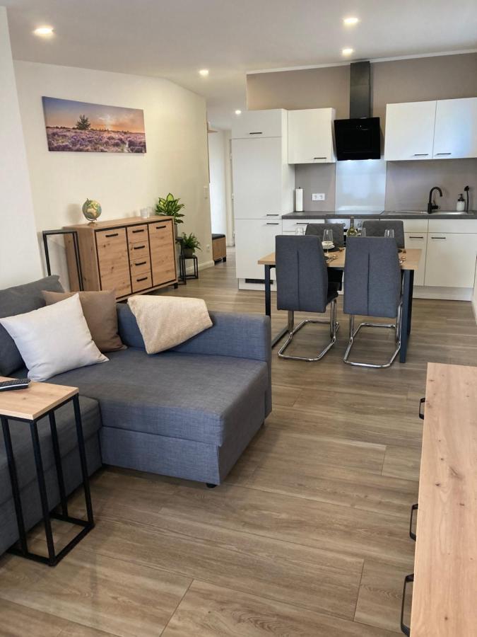 Moderne Ferienwohnung Mit Balkon Herxheim Luaran gambar
